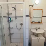 Zentrale Lage Naehe Duesseldorf Airport, Messe דירה *