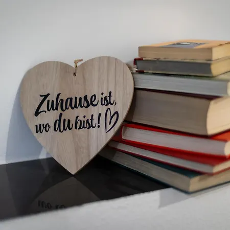 Zentrale Lage Naehe Duesseldorf Airport, Messe Apartament Duisburg