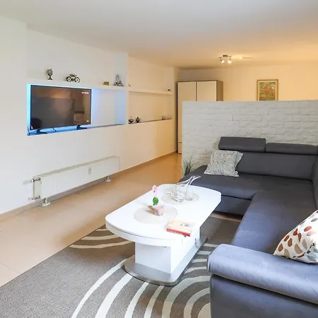 Zentrale Lage Naehe Duesseldorf Airport, Messe דירה *